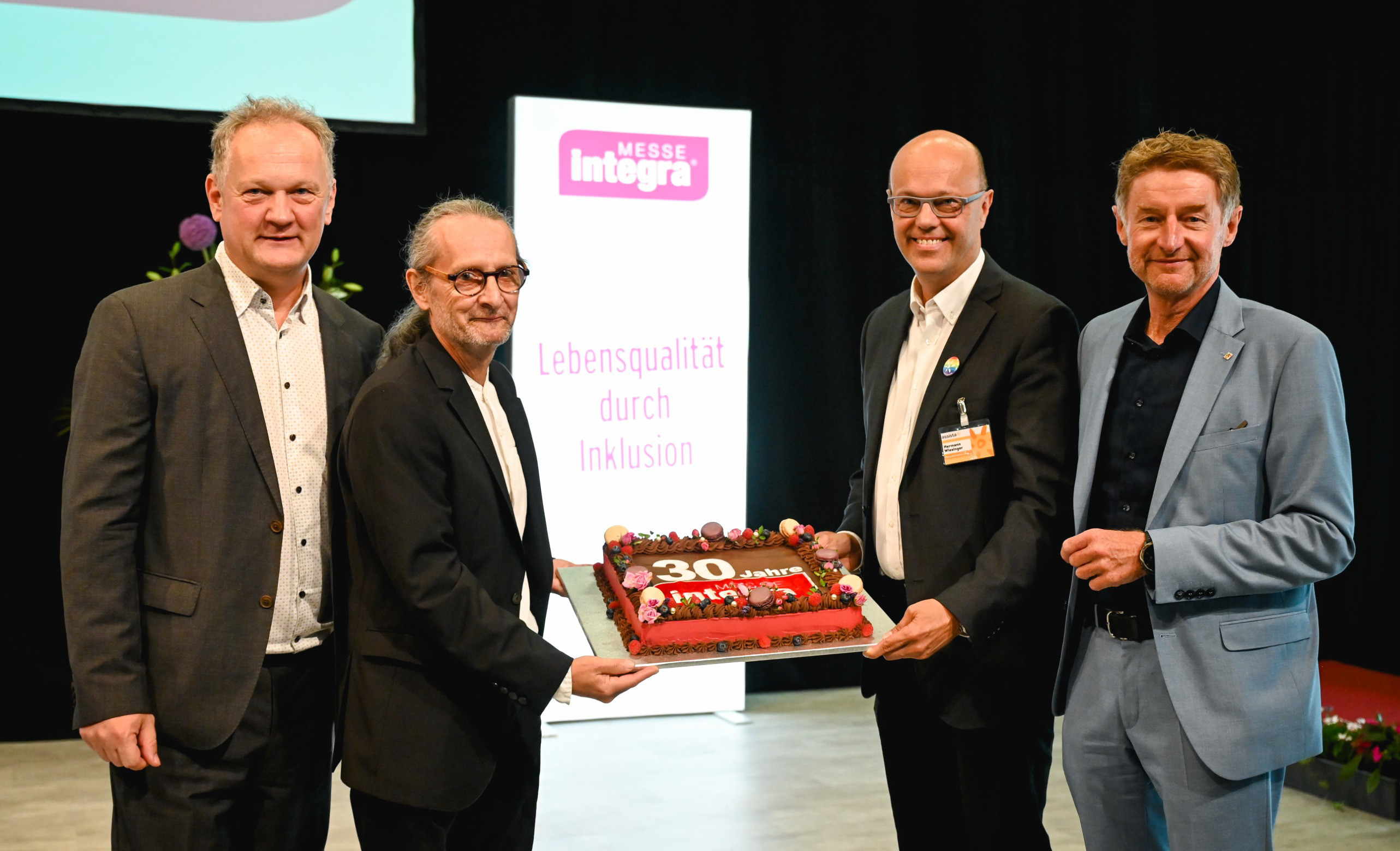integra2024-Jubiläumstorte_Quelle Messe Wels.jpg
